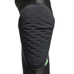 trail-skins-lite-knee.jpg