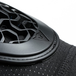 scarabeo-pro-knee-guards (2).jpg