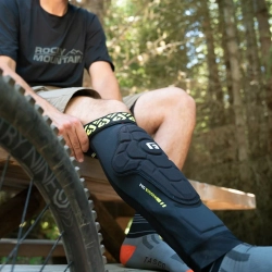 prorugged2_knee_blk_6880_1500x1500_fbaad28d-a80a-477e-a2c6-e0d59cdda710.webp