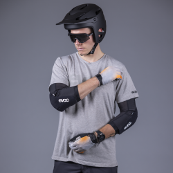 304003100_ELBOW_PROTECTOR_LS_FLEX_LITE_dt01_1920x1920.png
