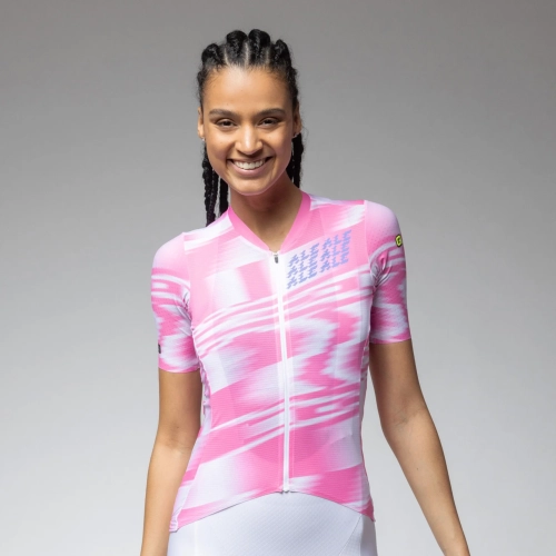 L26116871_TECHNO_LADY_2_a9c582c0-f0be-412f-ae01-36a9d7af0d50.webp